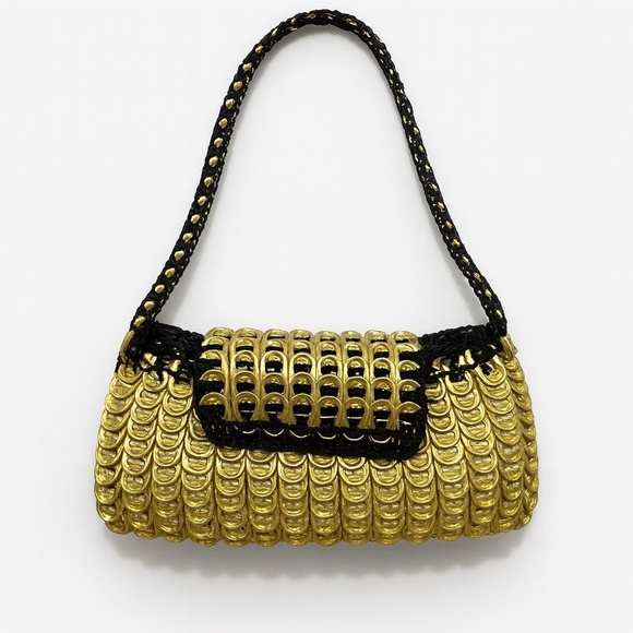 HANDMADE Gold Metal Upcycled Soda Tab Pop Top Crochet Retro 60s Inspired Purse - Picture 1 of 16